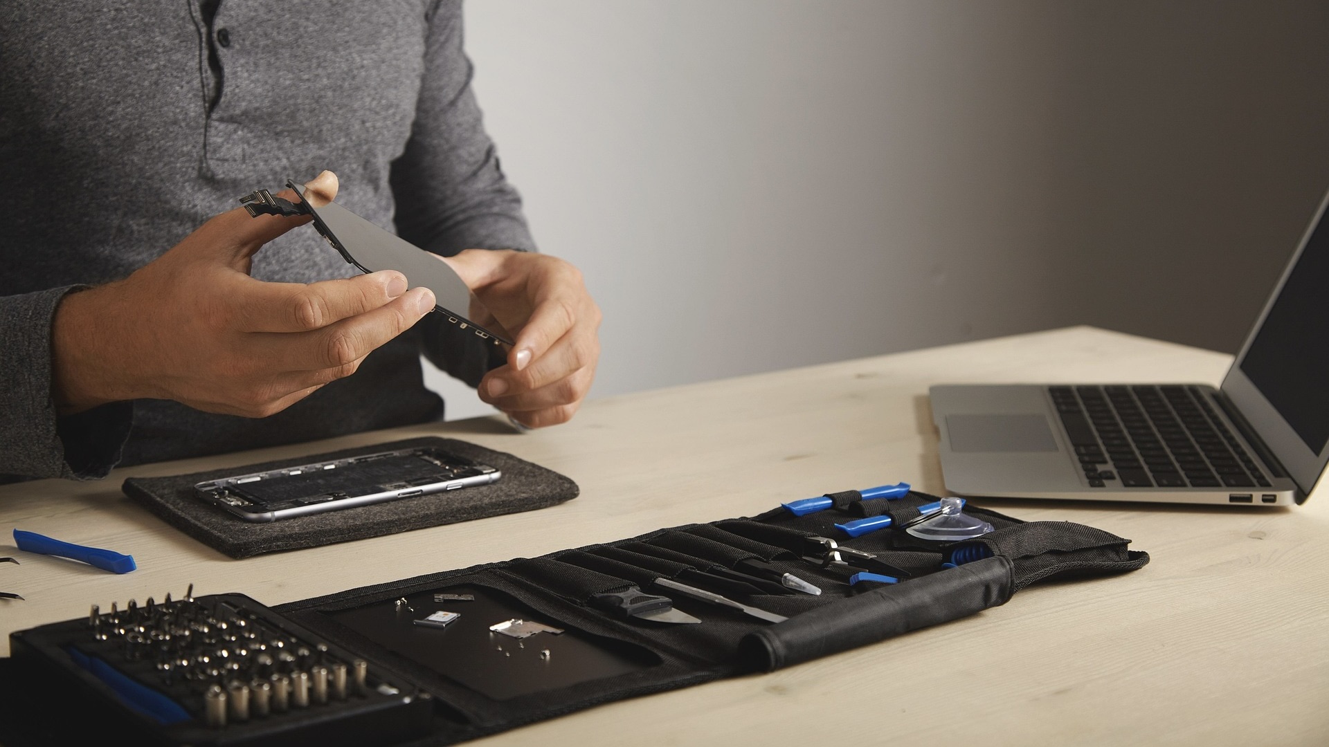 reparera mobiltelefon
